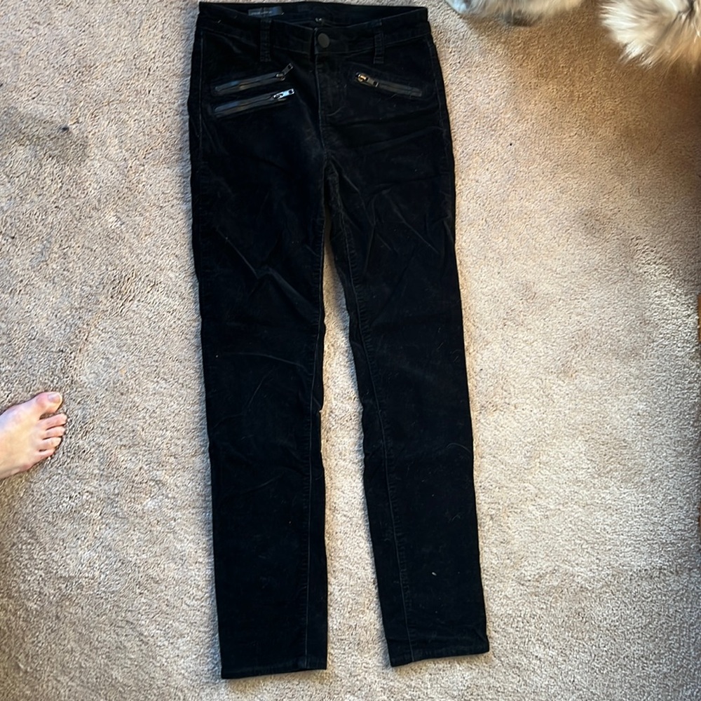 Kut from the Kloth Stevie strength leg corduroy jeans size 2 black